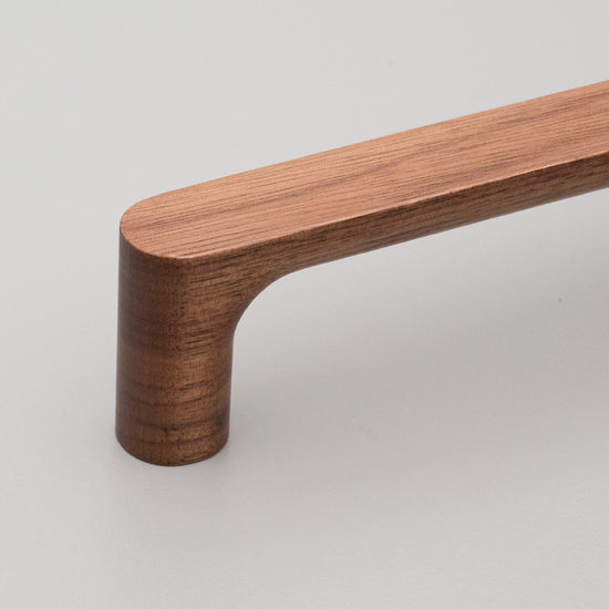 Pinta Timber Cabinet Pull Handle in Walnut