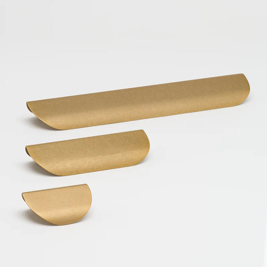 Lo & Co Carlisle Pull in Tumbled Brass