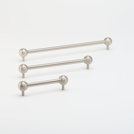 Lo & Co Sphere Pull in Nickel