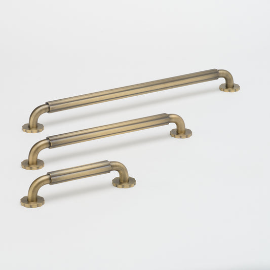 Tropez Pull Aged Brass in Aged Brass