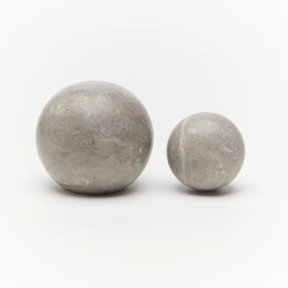 Lo & Co Hubble Knob Grey Marble in Cinderalla Grey