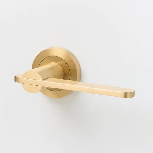 Lo & Co Intersect Lever in Brass