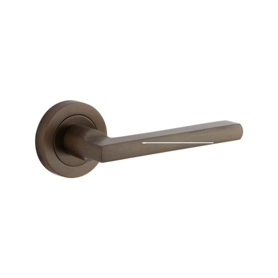 Door Lever Baltimore Round Rose Pair Signature Brass D52xP58mm

(Latch/Lock Sold Separately) in Signature Brass